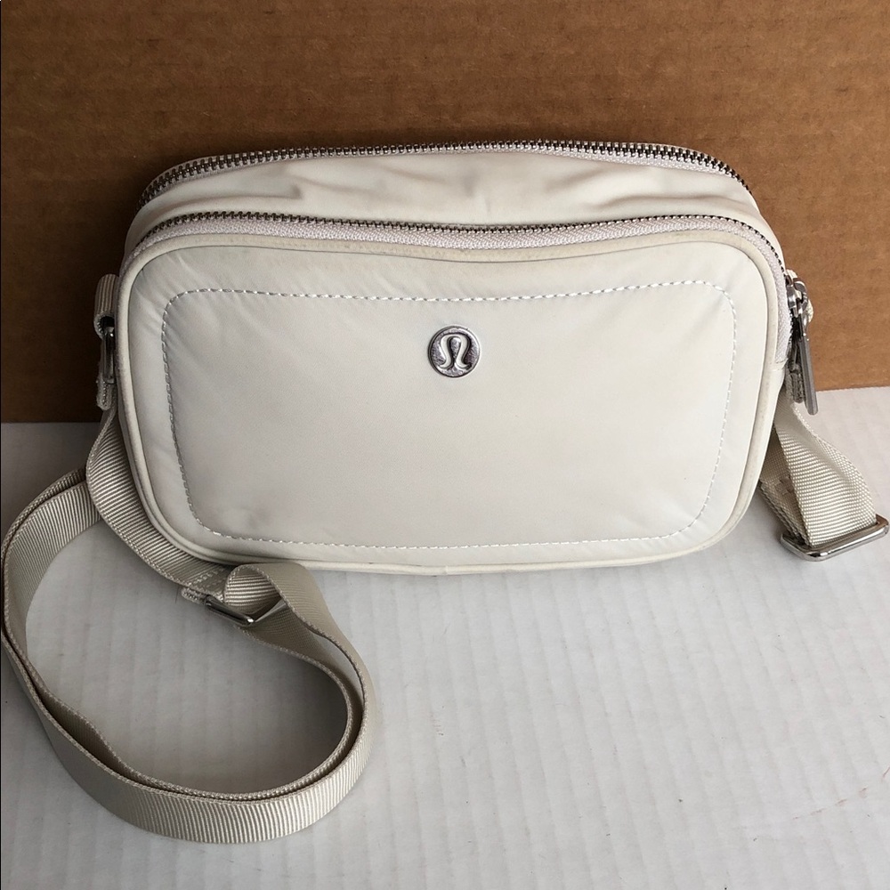 Lululemon Crossbody Nylon Camera Bag Ivory
